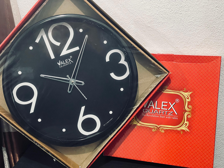 Valex Quartz Black & White Wall Clock - 1029